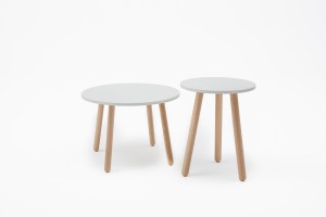 tables_with_wood_legs_4_3iiikkkk.jpg